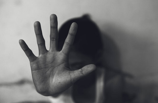 인도에서 끔찍한 강간 사건이 연이어 발생했다. 19일 14살 소녀가 집단 성폭행 후 살해된 데 이어, 20일에는 8살 여아가 성폭행 피해를 입었다./사진=123rf 자료사진