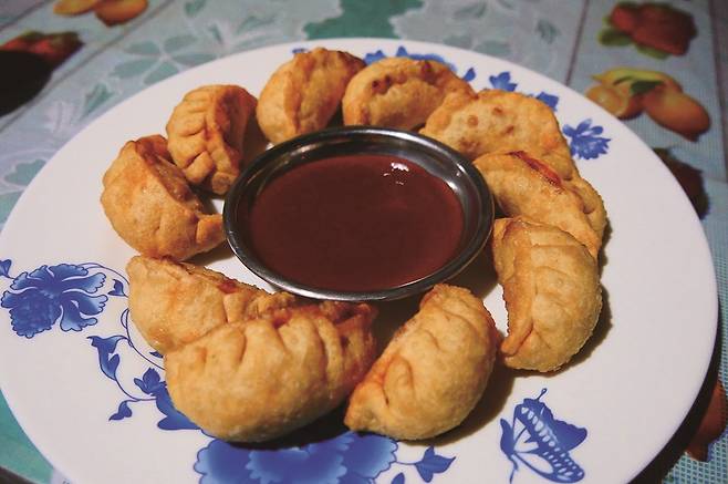 티베트식 만두인 모모. 대체로 티베트 음식이 한국사람 입맛에 잘 맞는 편이다.