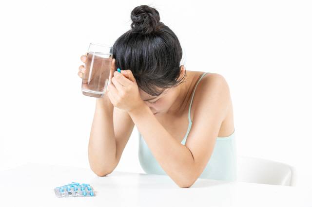 생리통약은 생리 직전이나 통증이 나타나자마자 바로 먹어야 효과적이다./사진=클립아트코리아