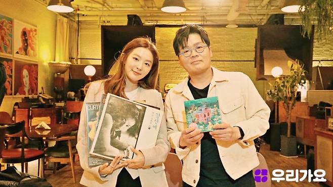 슬기(왼쪽), 김작가