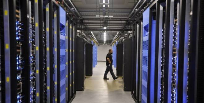 미국 노스캐롤라이나 주에 있는 페이스북의 데이터센터 내부의 모습. 게티/연합뉴스 제공