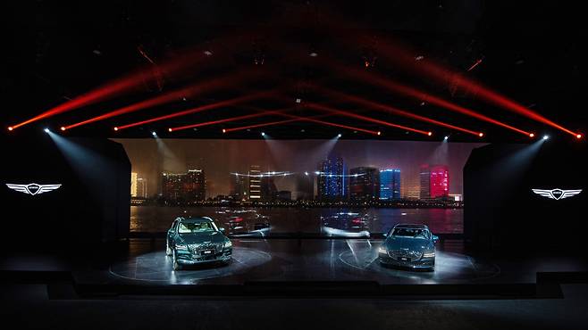글로벌 럭셔리 브랜드 제네시스가 중국에서 본격 출범했다. 제네시스 브랜드는 2일 중국 상하이 국제 크루즈 터미널에서 ‘제네시스 브랜드 나이트’를 열고, 중국 고급차 시장을 겨냥한 브랜드 론칭을 공식화했다./사진=현대자동차그룹