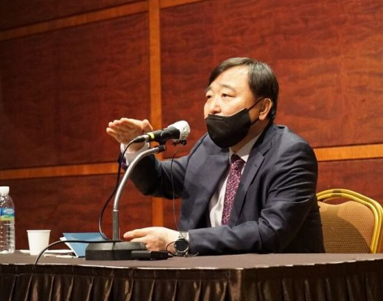 안현호 KAI 사장이 2일 코엑스에서 열린 기자간담회에 참석해 신사업과 비전에 대해 발표했다.