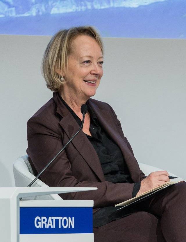 ‘100세 인생’의 저자 린다 그래튼 런던경영대 교수.