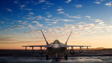공군기지에 배치될 KF-X 상상도. 한국항공우주산업 제공