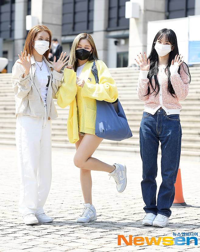 Go Woo Ri I Want To Be An Actor Who Slowly Permeates As If He Was Wet In A Bar