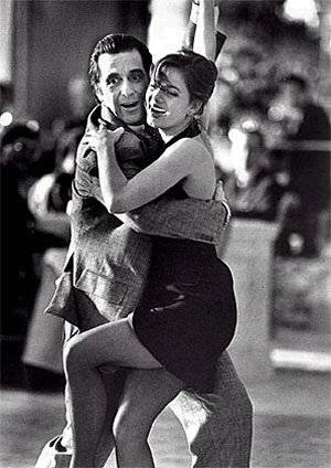 영화 ‘여인의 향기’에 “스텝이 엉키는 것이 탱고”라는 유명한 대사가 나온다. [사진 영화 '여인의 향기' 스틸]