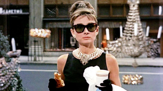 A scene from "Breakfast at Tiffany's" (1961) featuring Audrey Hepburn. [JOONGANG PHOTO]