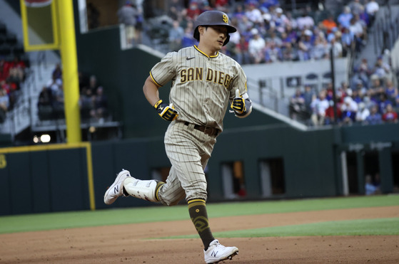 Kim Ha-seong of San Diego Padres Hits 1st Grand Slam in MLB