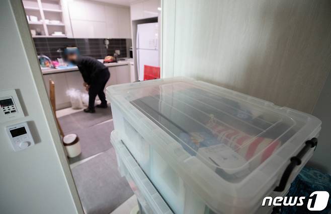 (서울=뉴스1) 이재명 기자 = 서울 용산구 삼각지역에 들어선 청년주택. 지난 2월 입주를 시작했다.