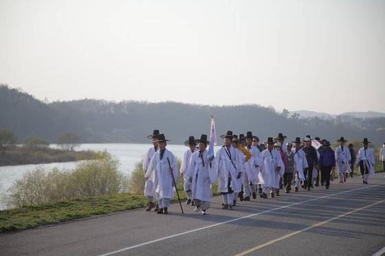 2019년 퇴계 선생 귀향길 행사 때 모습. [사진 도산서원선비문화수련원]