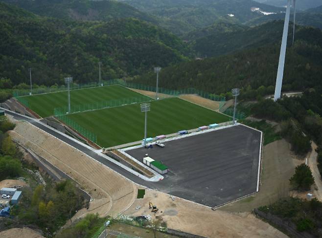 전지훈련과 각종 대회가 개최되고 있는 영덕 축구장. 영덕군 제공