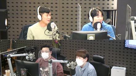 나태주와 남승민이 KBS 쿨FM '윤정수 남창희의 미스터라디오'에서 청취자들과 소통했다. 보이는 라디오 캡처
