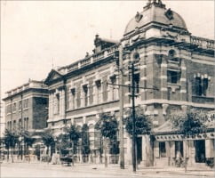 국내 첫 민간 상업은행으로 1897년 설립된 한성은행 본점. 현재 신한은행으로 통합됐다.  한경DB