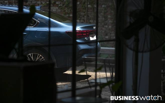 후면부는 가로 지향적인 디자인에 입체감을 살려 안정적이면서도 스포티한 느낌을 강조했다. /사진=이명근 기자 qwe123@