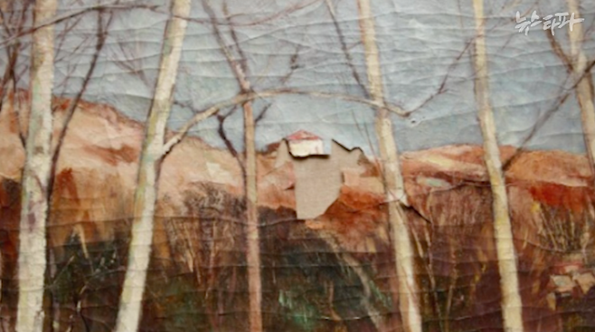 △ 화가 이인성의 아들 이채원 씨는 2012년 이인성 작품 전시회에 나온 작품 일부가 훼손되어 있는 것을 확인했다.&nbsp;&nbsp;