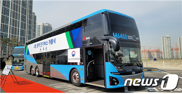 M6450번 2층 전기버스.(인천시 제공)© 뉴스1
