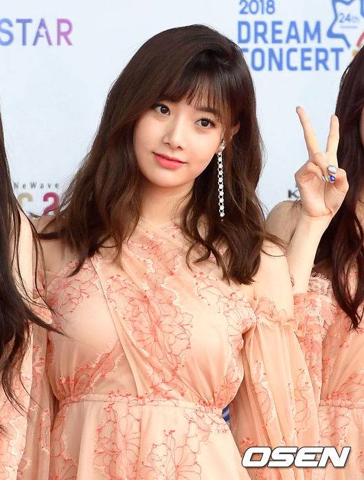 [OSEN=이대선 기자]걸그룹 유니티 이현주가 포토타임을 갖고 있다./sunday@osen.co.kr