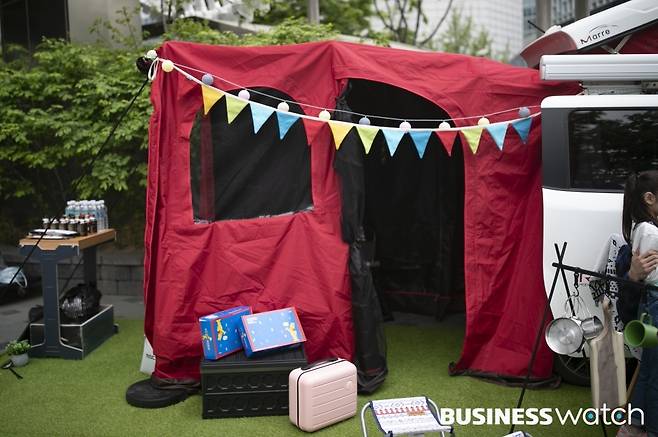 옵션으로 제공되는 후방 텐트 /사진=이명근 기자 qwe123@