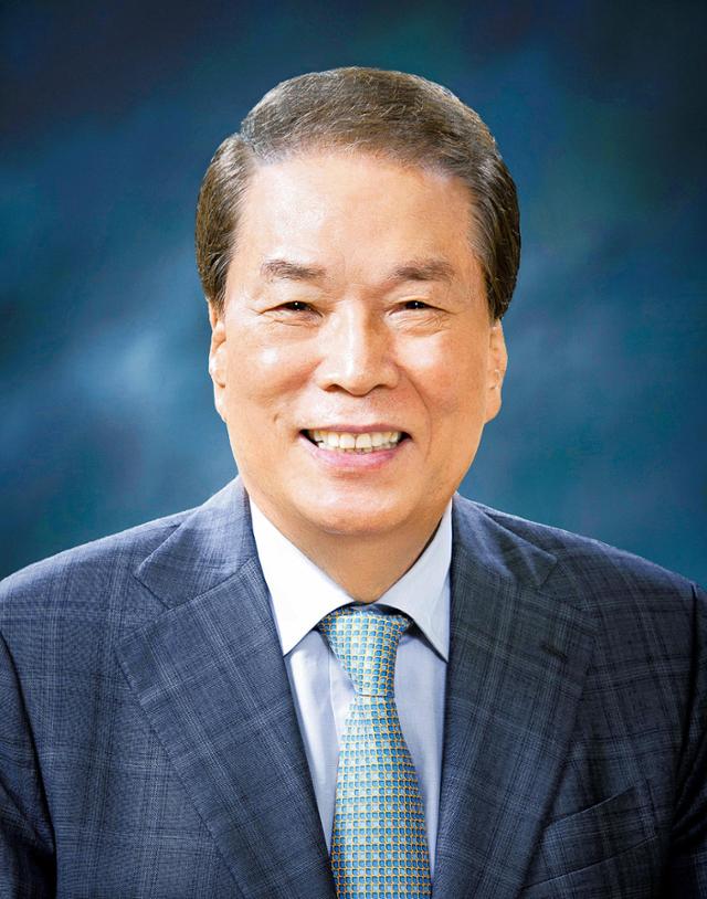 '수학의 정석' 전주 상산학원 홍성대 이사장