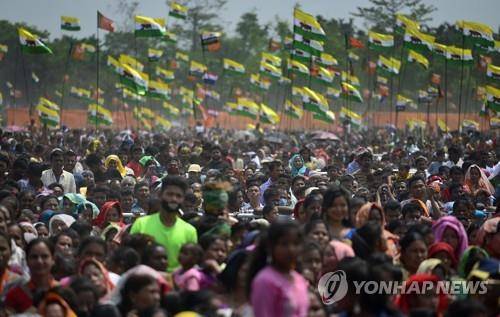 모디 총리 유세장에 모인 인파[EPA=연합뉴스]