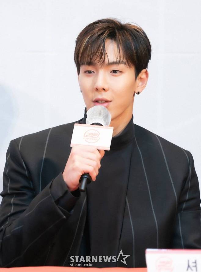 가수 셔누가 19일 오전 온라인 생중계로 진행된 엠넷 '캡틴' 제작발표회에 참석해 질문에 답하고 있다. /사진제공=엠넷 /사진=이동훈 기자 photoguy@