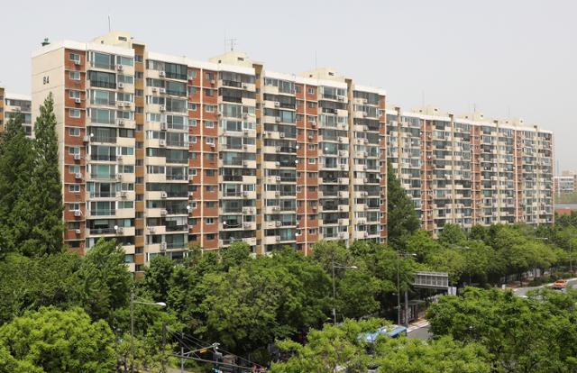 재건축을 앞두고 있는 서울 강남구 압구정동 현대아파트 모습. 뉴스1