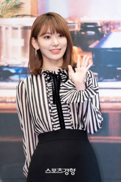 미야와키 사쿠라의 향후 행선지에 관심이 쏠린다. 올리브 제공