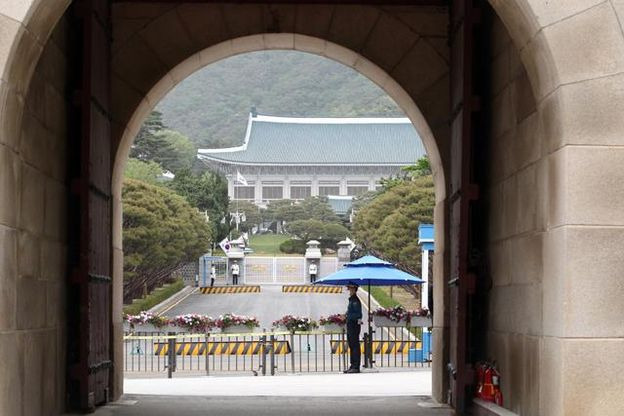 경복궁에서 바라본 청와대.