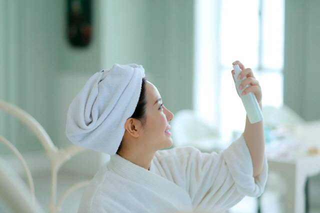 미스트는 건조한 공간에서 사용하는 것보다, 세안 직후에 사용하는 게 좋다./사진=클립아트코리아