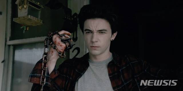 [서울=뉴시스]미드 '웨인' 스틸. (사진=왓챠 제공) 2021.05.14photo@newsis.com