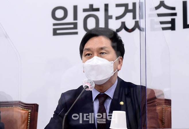 김기현 국민의힘 당 대표 권한대행 겸 원내대표가 17일 서울 여의도 국회에서 열린 비상대책위원회의에서 발언하고 있다. (사진=노진환 기자)