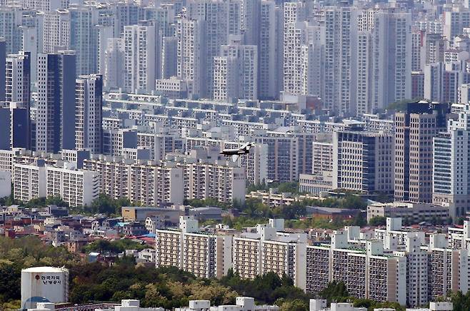 경기 광주시 남한산성에서 바라본 서울 강남권 아파트 단지/연합뉴스