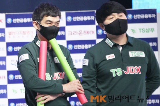 정경섭과 김병호는 17일 서울 중구 한국프레스센터에서 열린 21-22시즌 팀리그 드래프트에서 지명받지 못하며 탈락했다.