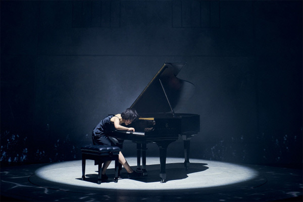 뮤지컬 `포미니츠`에서 마지막 4분의 광기어린 연주를 하는 제니역 김환희.