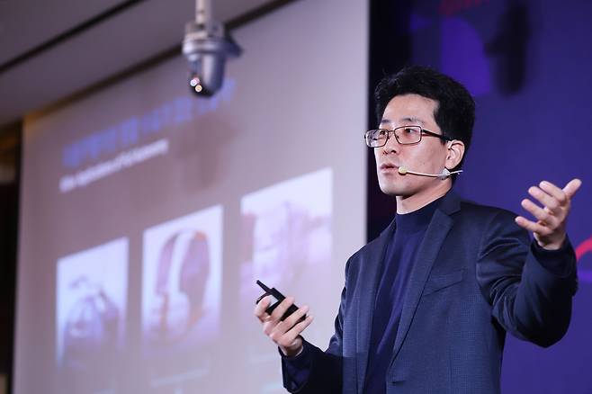 조형기 팬텀AI 대표가 20일 열린 '2021 미래모빌리티포럼'에서 강연하고 있다./ⓒ조선비즈