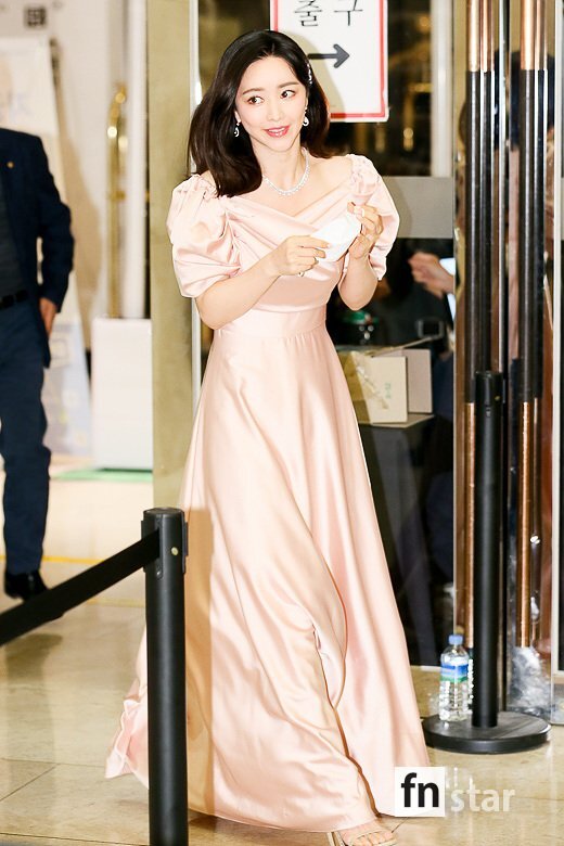 Actor Hong Soo-Ah attended the 9th Korea Arts and Culture Awards ceremony held at the Seoul Gangnam District Seoulada Hotel on the 20th.