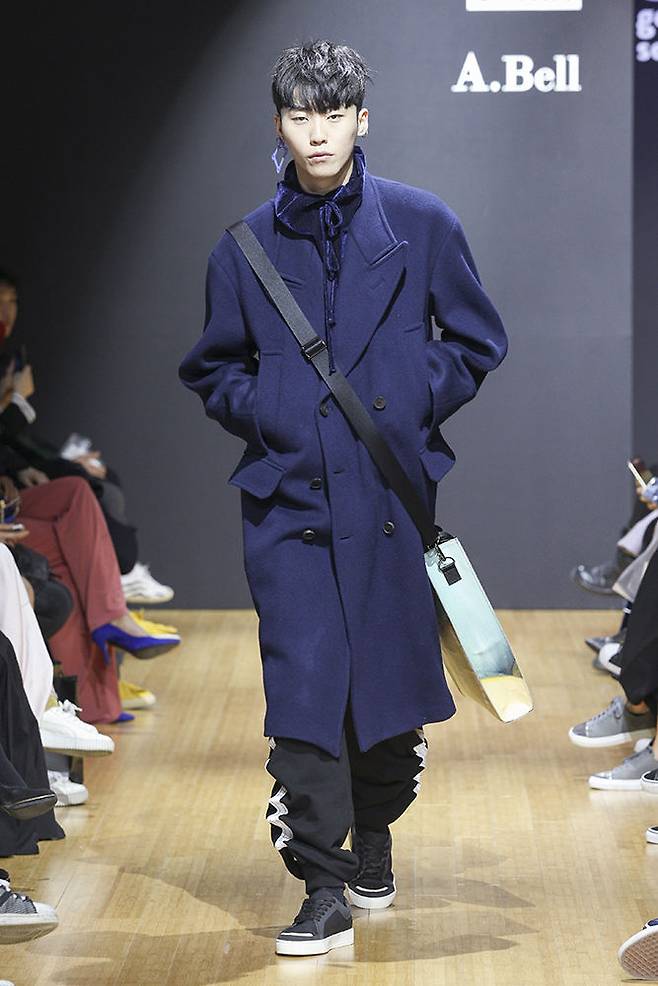 출처: 얼킨 17FW