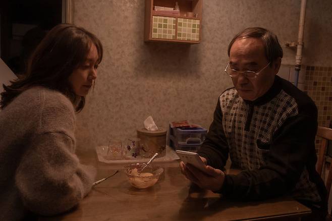 출처: 영화 <집 이야기> 사진 ⓒ CGV 아트하우스