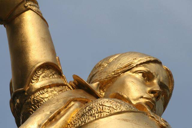 프랑스 파리에 있는 잔 다르크 동상. 게티이미지뱅크