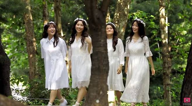 출처: 셀럽파이브 '안 본 눈 삽니다' MV 화면 캡처