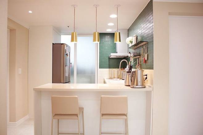 출처: <조명><의자> 등 제품정보 모아보기(▲이미지클릭)