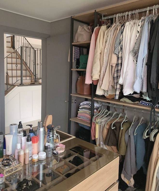 출처: <아일랜드서랍장><시스템장> 등 제품정보 모아보기(▲이미지클릭)