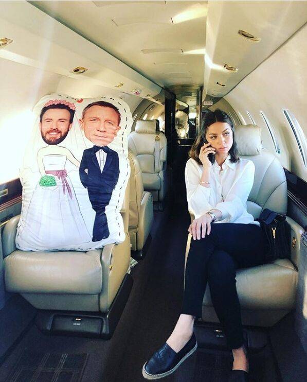 출처: 아나 디 아르마스 인스타그램 (@ana_d_armas)