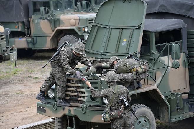 안승회 기자의 軍금해] 군필이면 다 안다는 육공트럭의 모든 것 | 국방홍보원