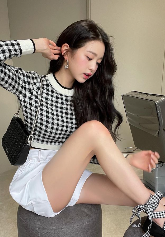 출처: 아이즈원 인스타그램