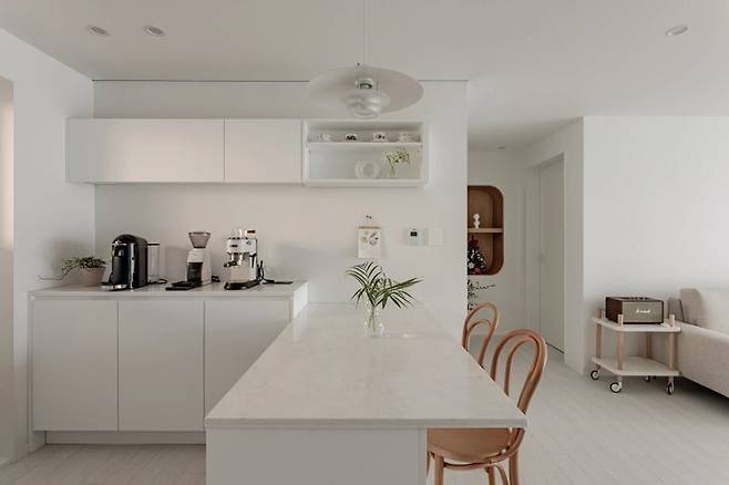 출처: <조명> 정보 보러가기 (▲이미지 클릭)