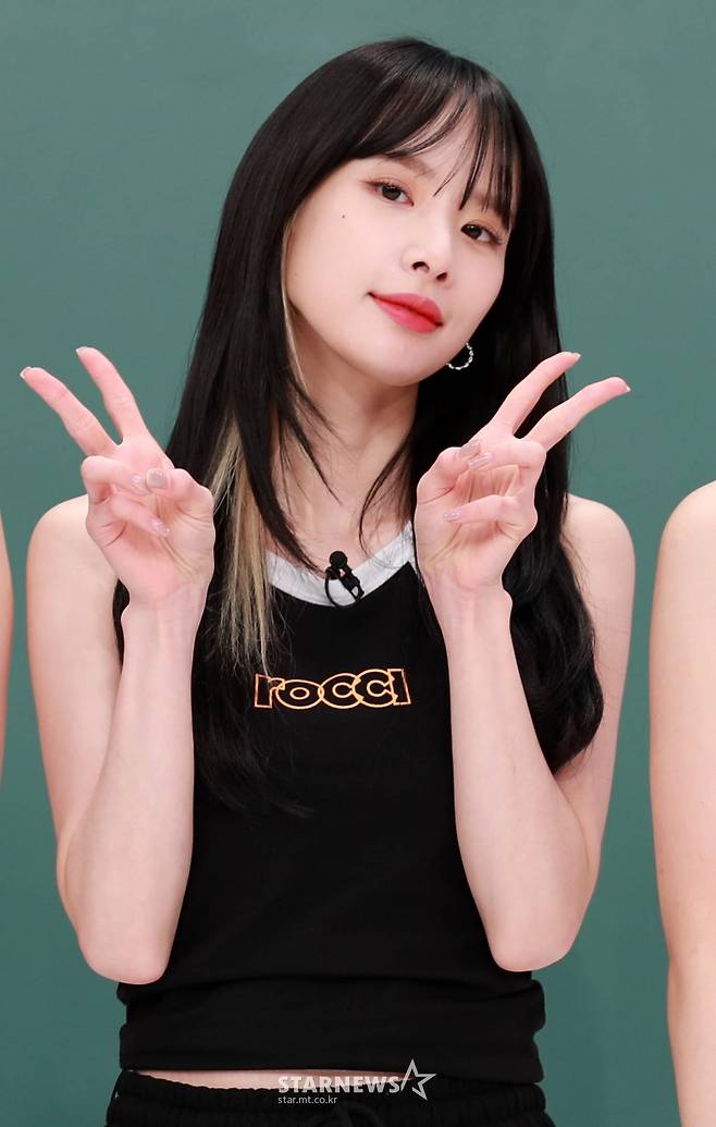 설아 '브이포즈로 인사'[★포토]