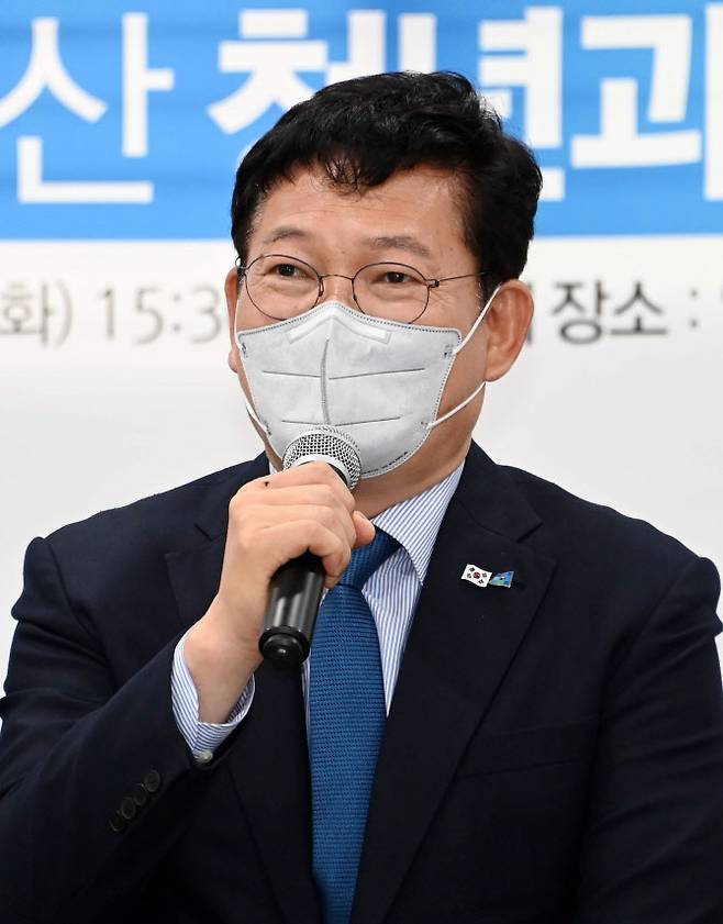 더불어민주당 송영길 대표가 25일 서울 영등포구 무중력지대 영등포에서 열린 국민소통·민심경청 프로젝트 ‘서울·부산 청년과의 간담회’에서 발언하고 있다. (사진=국회사진기자단)