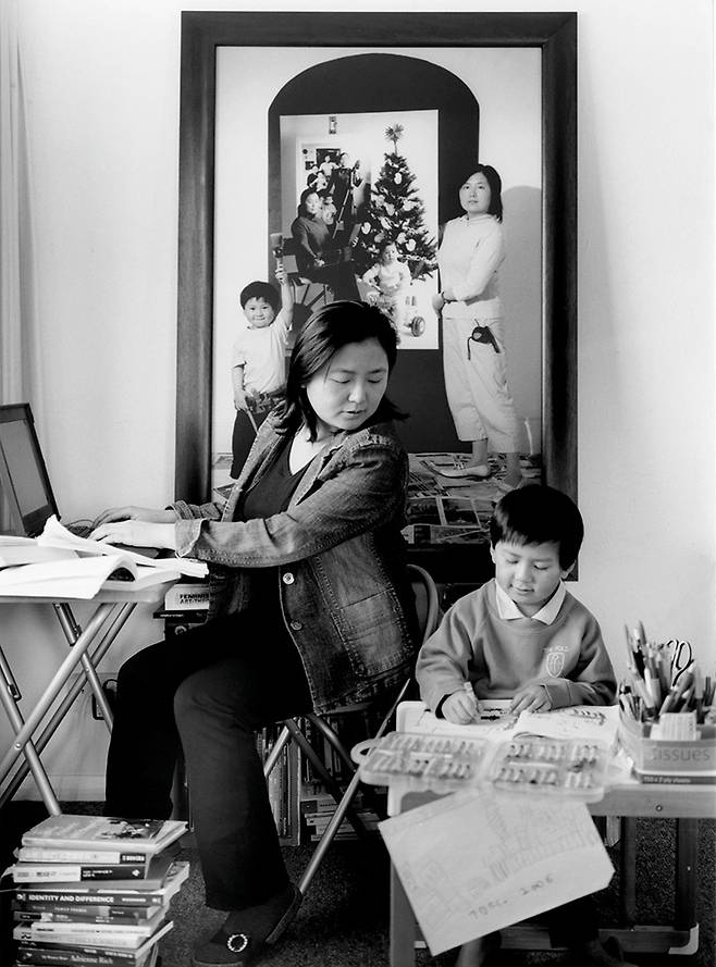 ‘열심히 공부중 Working hard’, 2006.